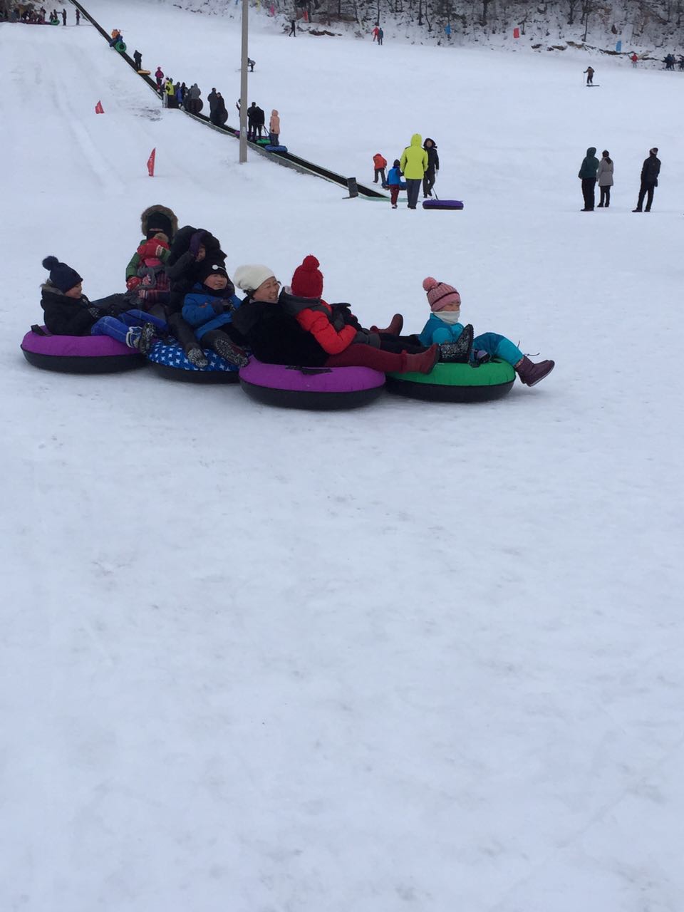 黑龍江大灣滑雪場(chǎng)冰雪樂(lè)園成功開(kāi)幕，河北迪特加油助威